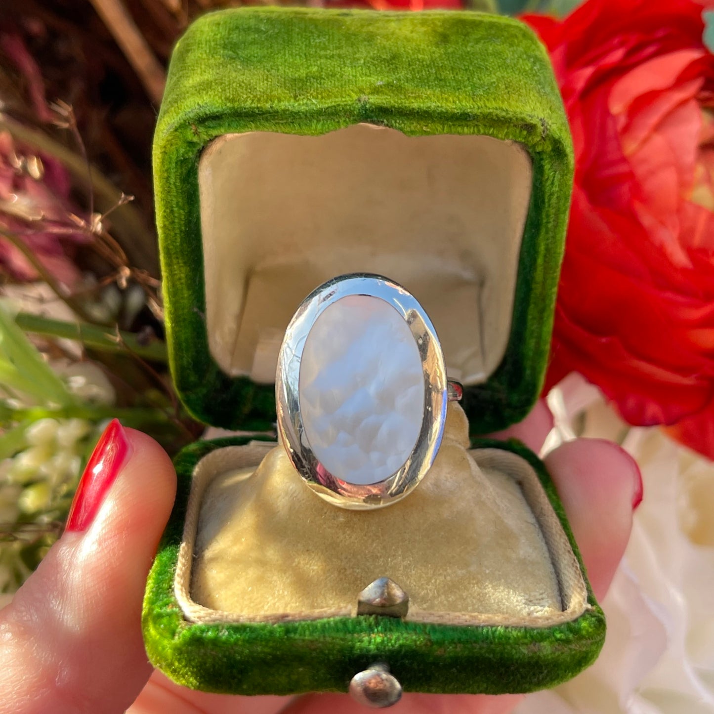 Vintage Sterling Silver Mother Of Pearl Ring Q
