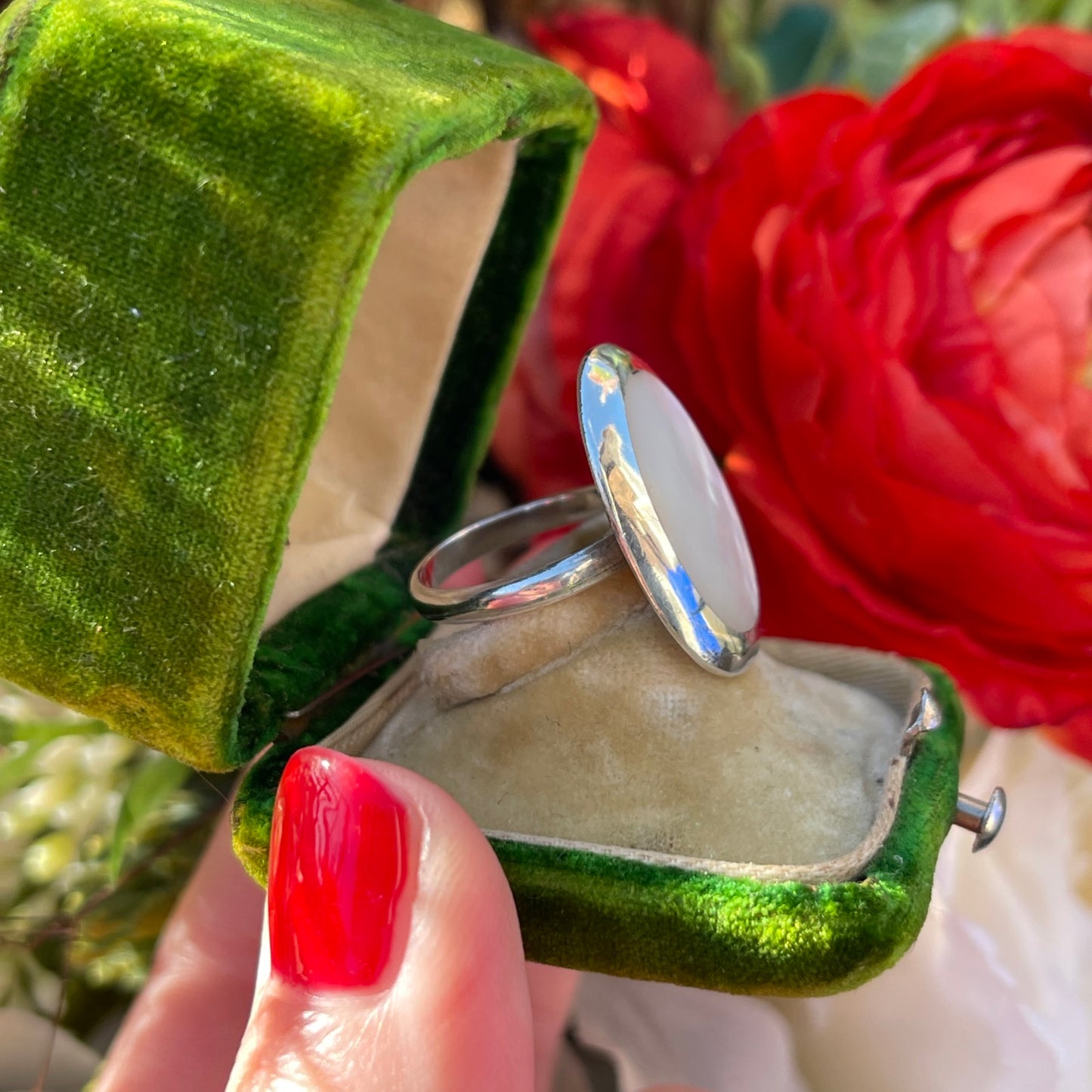 Vintage Sterling Silver Mother Of Pearl Ring Q