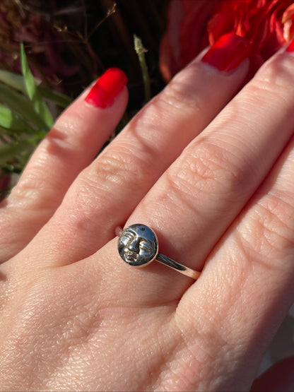Sterling Silver Moon Face Ring Vintage Victorian Look Celestial Style As above U