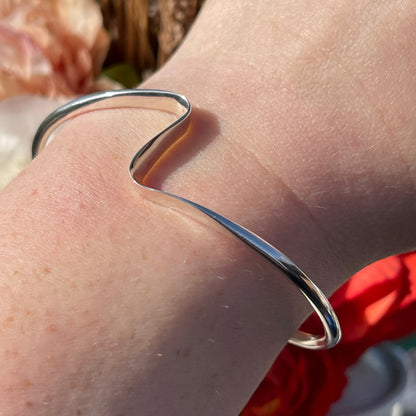 Sterling Silver Modernist Wave Bracelet Bangle cuff 925 Hallmarked TG 11g