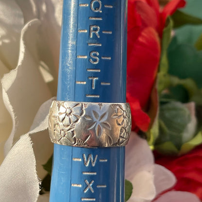 Vintage Sterling Silver Floral Star Engraved Thick Band Ring 12mm 1973 U-V