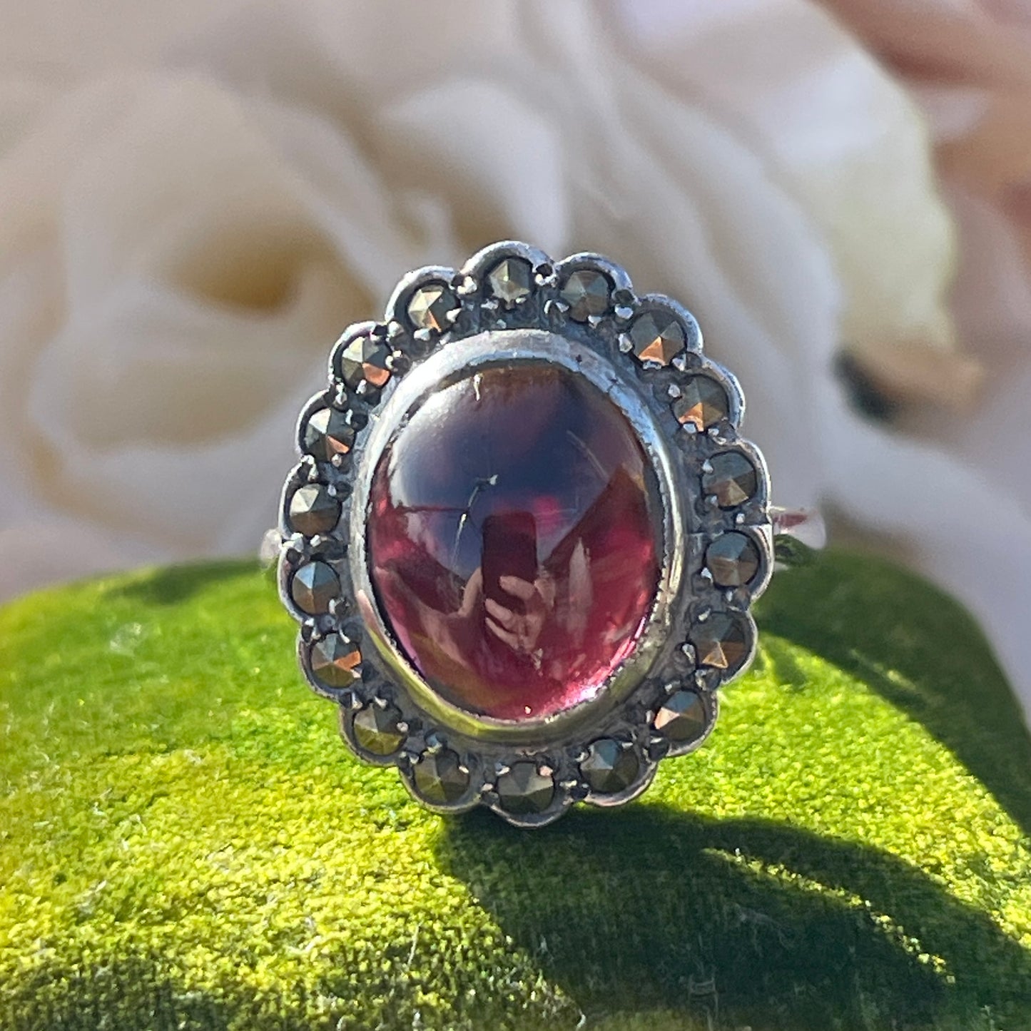 Art Deco Sterling Silver Cabochon Red Glass ring Marcasite Oval N 5g