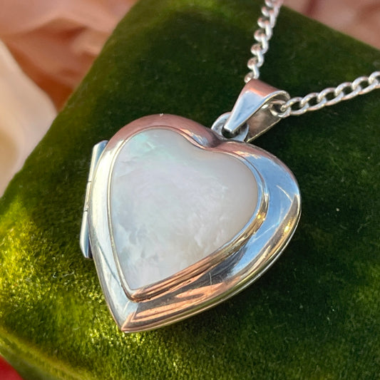 Vintage Sterling Silver Mother Of Pearl Heart Locket
