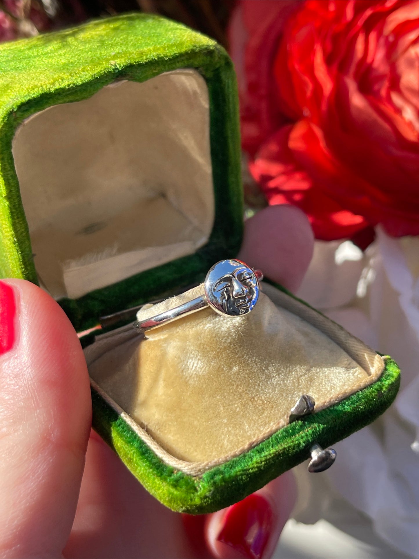 Sterling Silver Moon Face Ring Vintage Victorian Look Celestial Style As above U