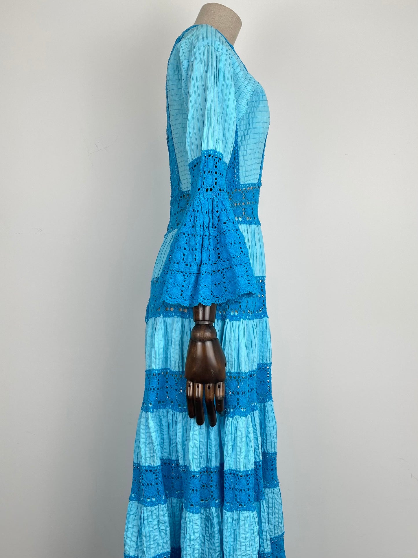 THE TURQUOISE CROCHET