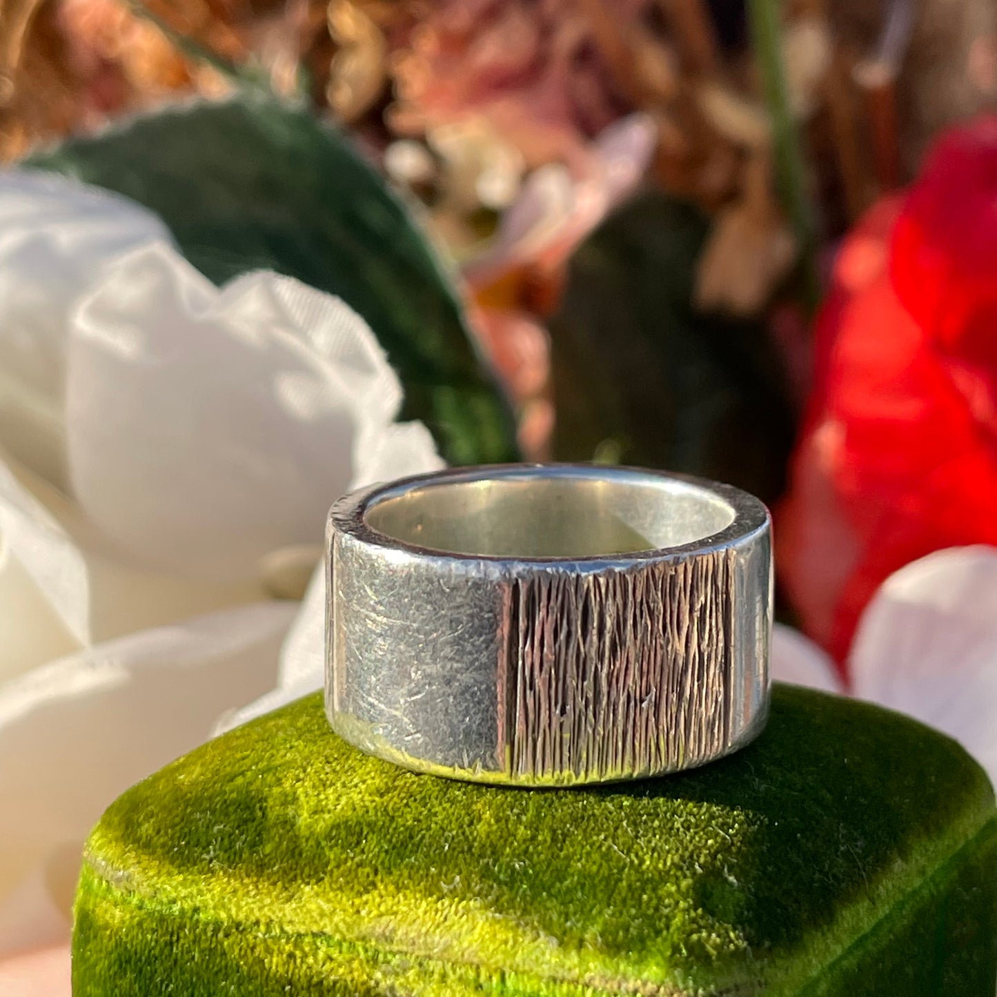 Vintage Sterling Silver Heavy Thick Band Modernist Textured Ring V/W