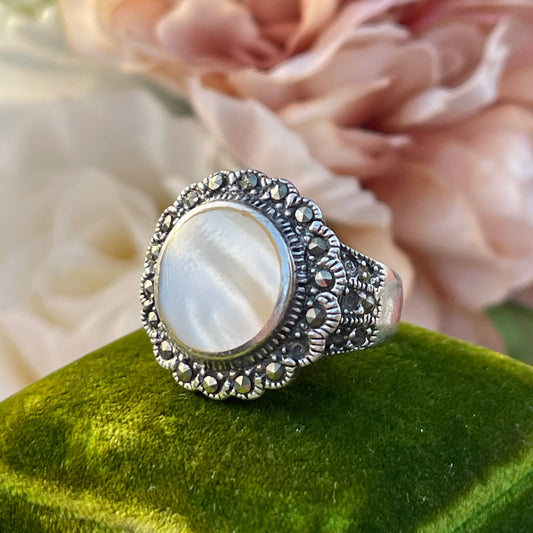 Vintage Sterling Silver Mother Of Pearl Disc Ring Marcasite mop heavy Q 7.4g