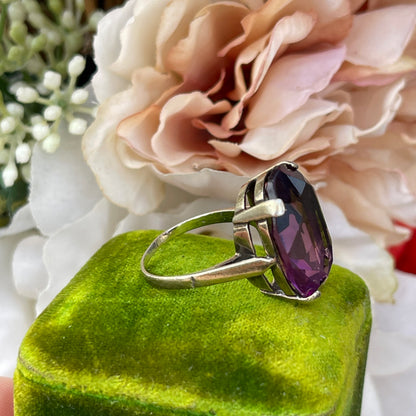 Unreleased: Art Deco Vintage Sterling Silver Purple Amethyst Ring M