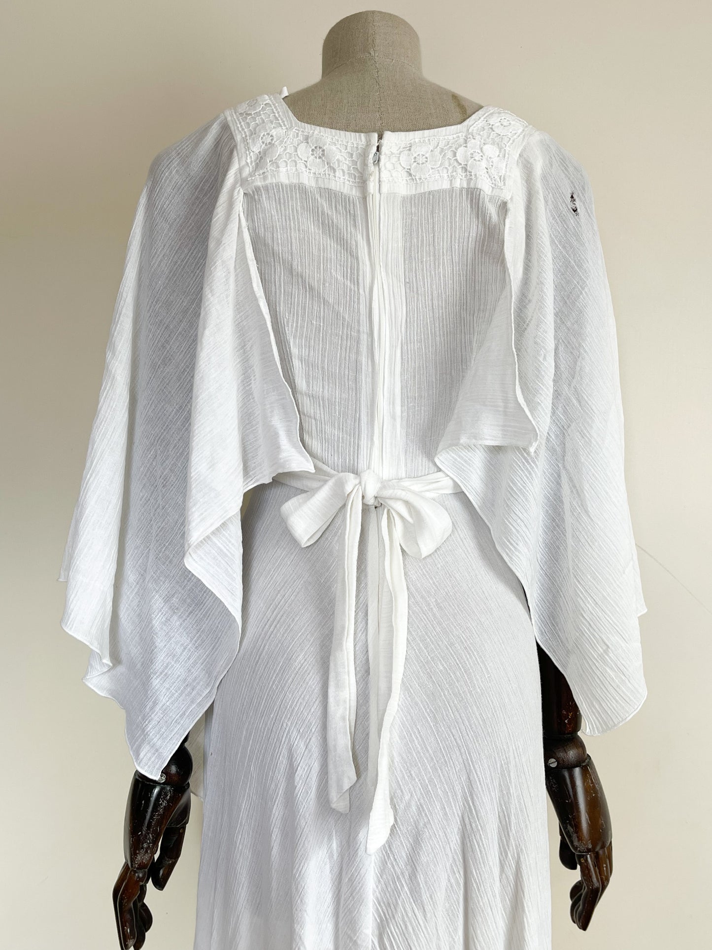 THE CHEESECLOTH ANGEL