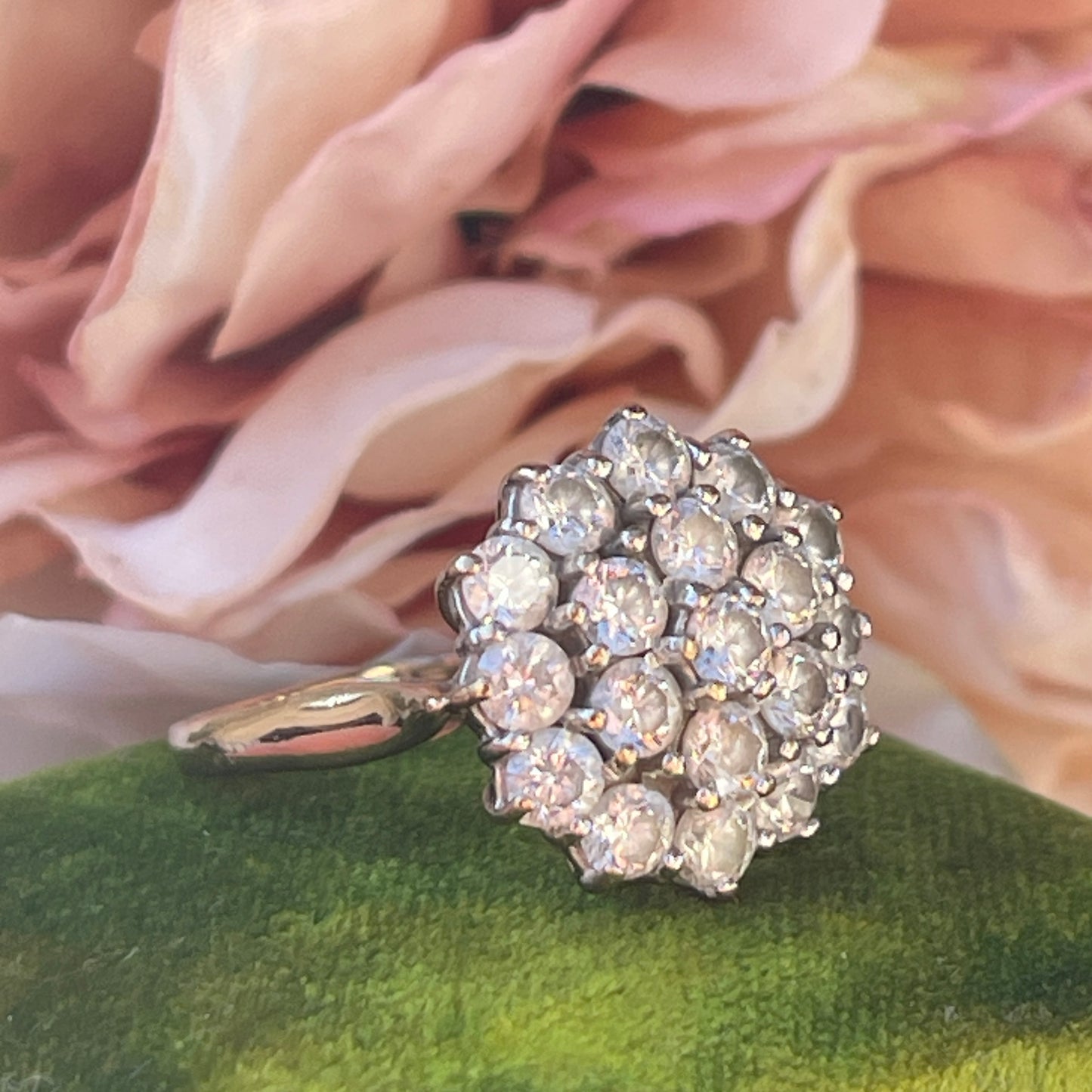 9ct Gold Ring Cluster Flower Ring White Stone Cubic Zirconia Yellow Gold P 4g
