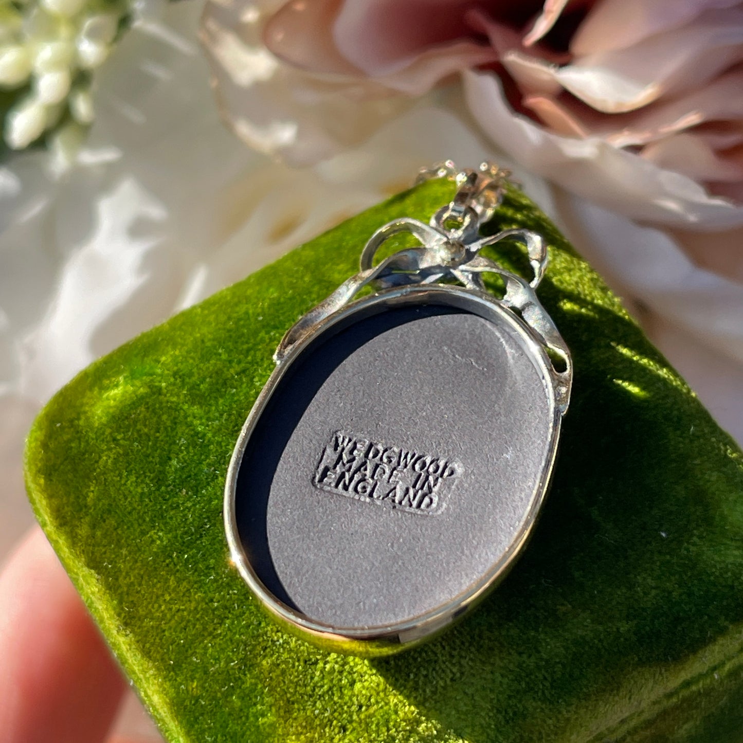 Vintage Sterling Silver Gold Venus & Cupid Basalt Cameo Necklace Wedgwood