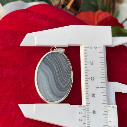 Vintage Silver 70s Crystal Agate Oval Necklace