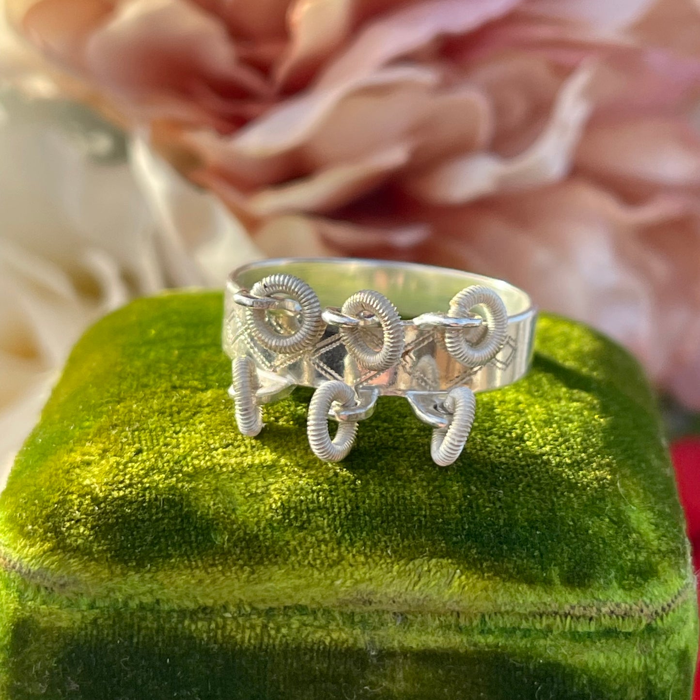 Vintage 60s Swedish Sterling Silver Modernist Loops Etched Sami Ring S 3.2g