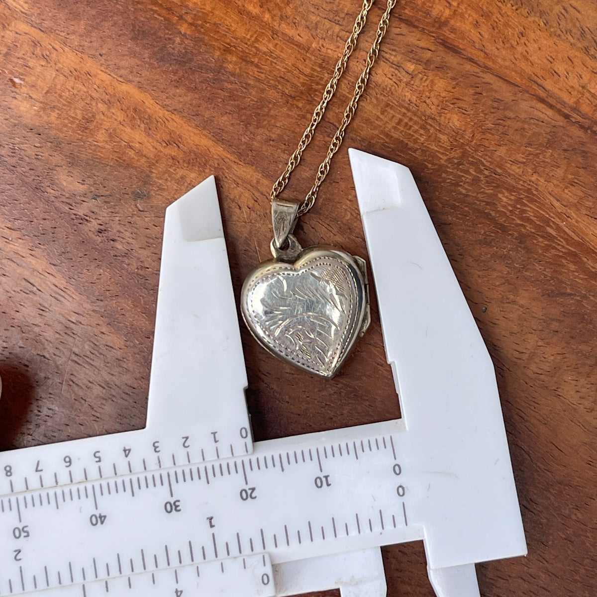 Unreleased: Vintage Sterling Silver Small Filigree Heart Locket