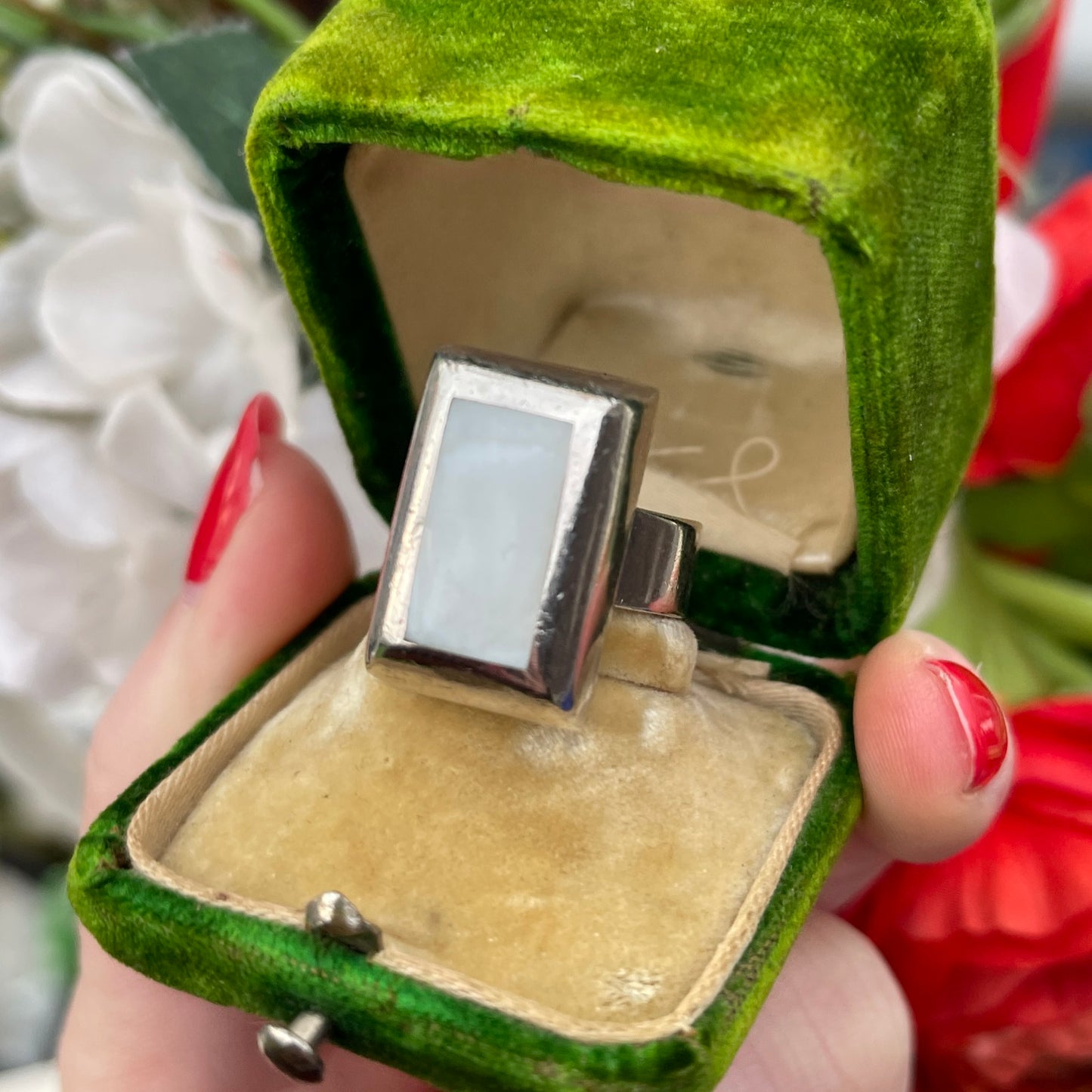 Sterling Silver Mother Of Pearl Chunky Square Cushion Ring N