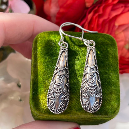 Vintage Sterling Silver Gold Balinese Filigree Teardrop earrings