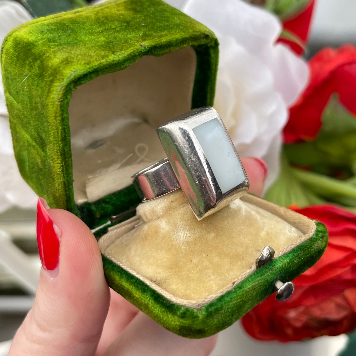 Sterling Silver Mother Of Pearl Chunky Square Cushion Ring N