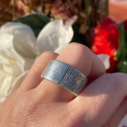 Vintage Sterling Silver Heavy Thick Band Modernist Textured Ring V/W