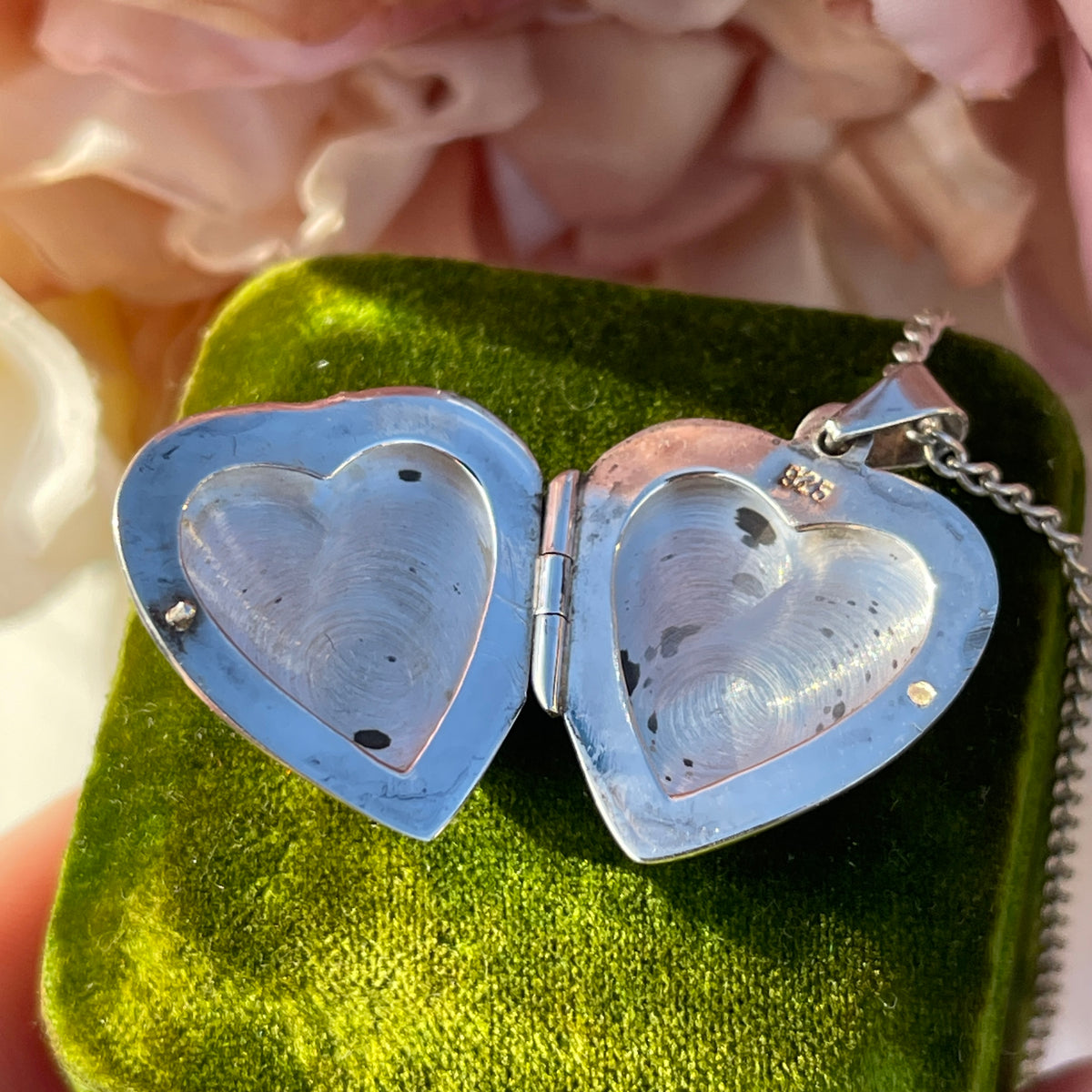 Vintage Sterling Silver Mother Of Pearl Heart Locket
