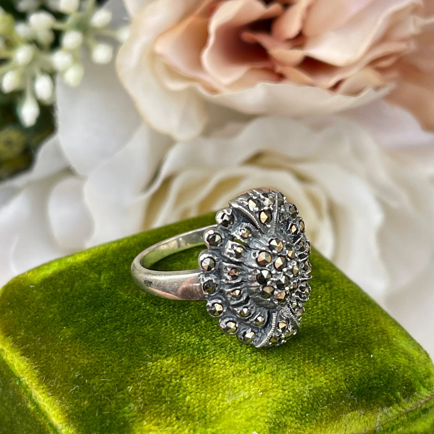 Unreleased: Art Deco Sterling Silver Marcasite Oval Flower Ring O