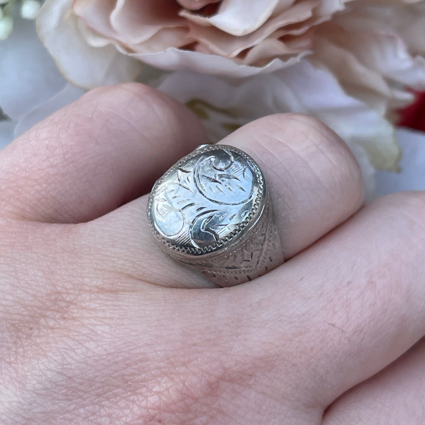 Unreleased: Vintage Sterling Silver Locket Ring Engraved Filigree Etched T