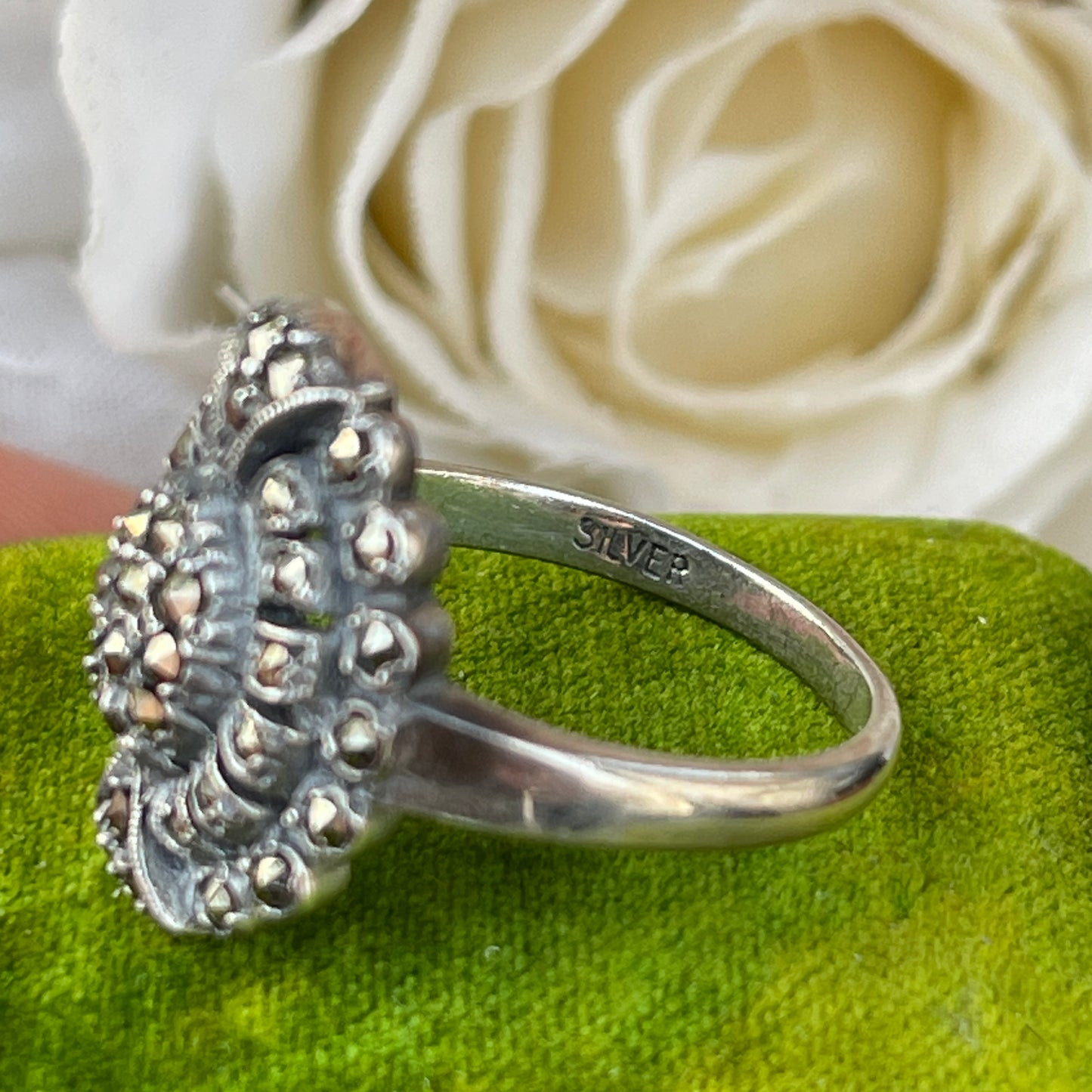 Unreleased: Art Deco Sterling Silver Marcasite Oval Flower Ring O