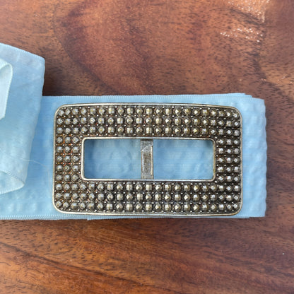 Unreleased: Vintage blue ribbon