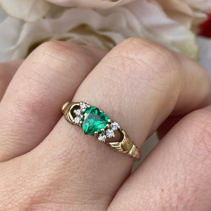 Unreleased: Gold Gilt Silver Green Heart Hands Claddagh Ring S
