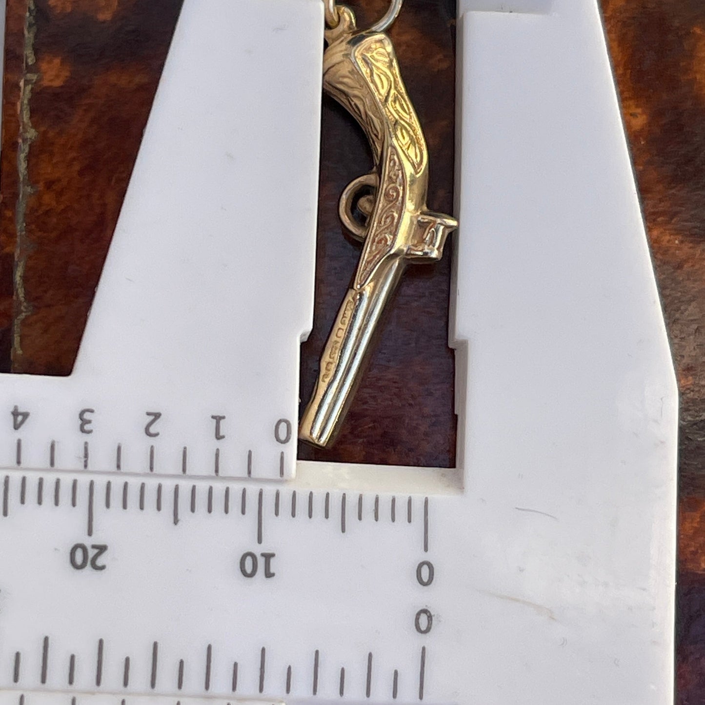 Vintage 9ct Gold Pistol Charm Antique Flintlock Gun Pendant 0.9g
