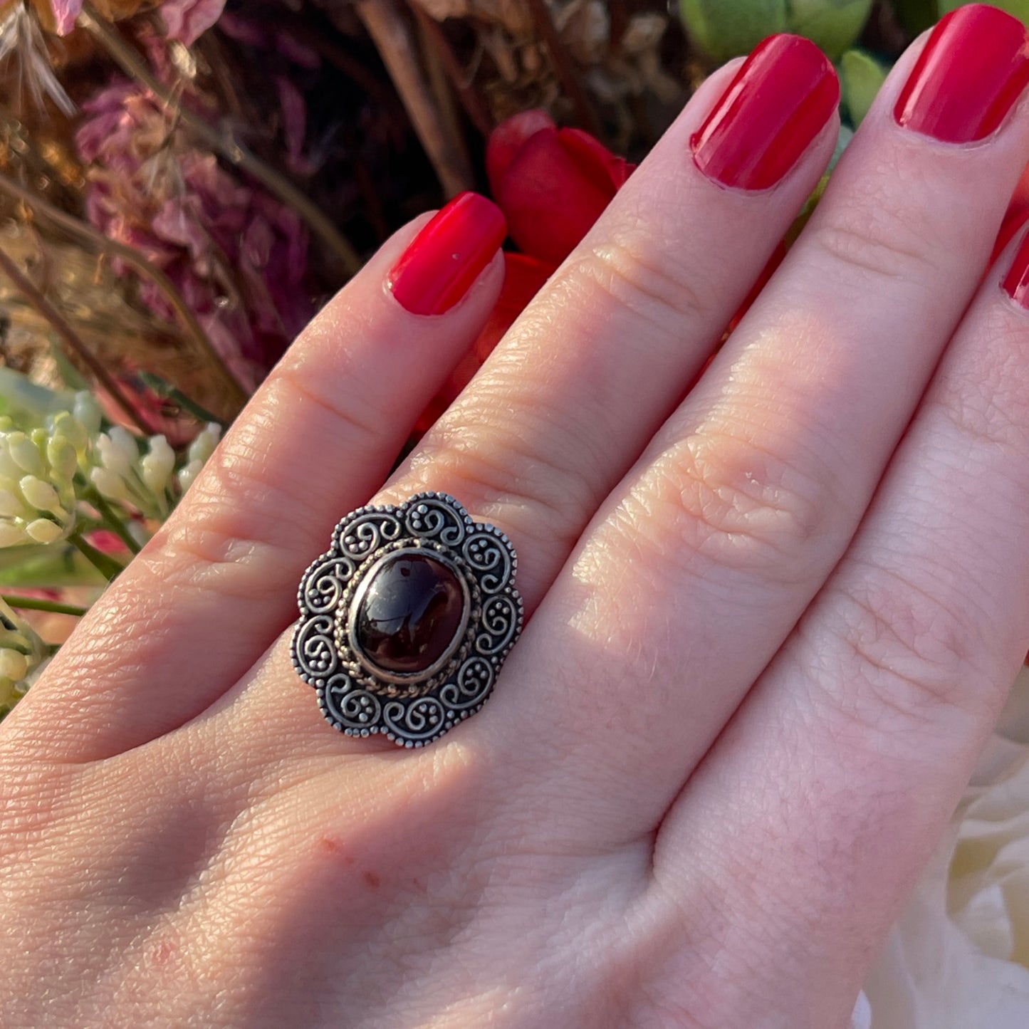 Sterling Silver Ornate Garnet Red Stone Ring Q