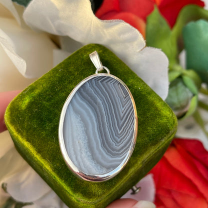Vintage Silver 70s Crystal Agate Oval Necklace