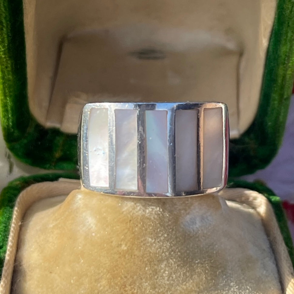 Vintage Sterling Silver Mother Of Pearl Panel Chunky Ring Q