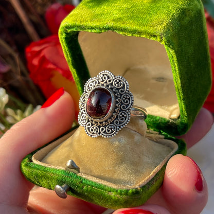 Sterling Silver Ornate Garnet Red Stone Ring Q