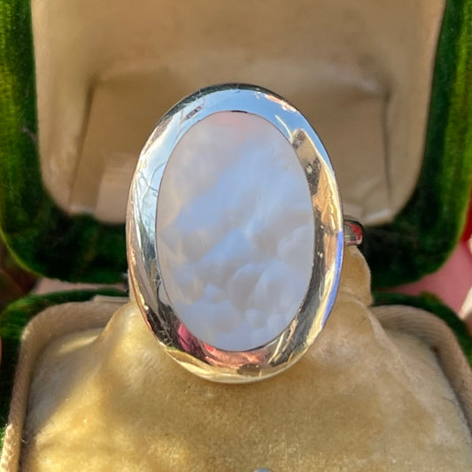 Vintage Sterling Silver Mother Of Pearl Ring Q