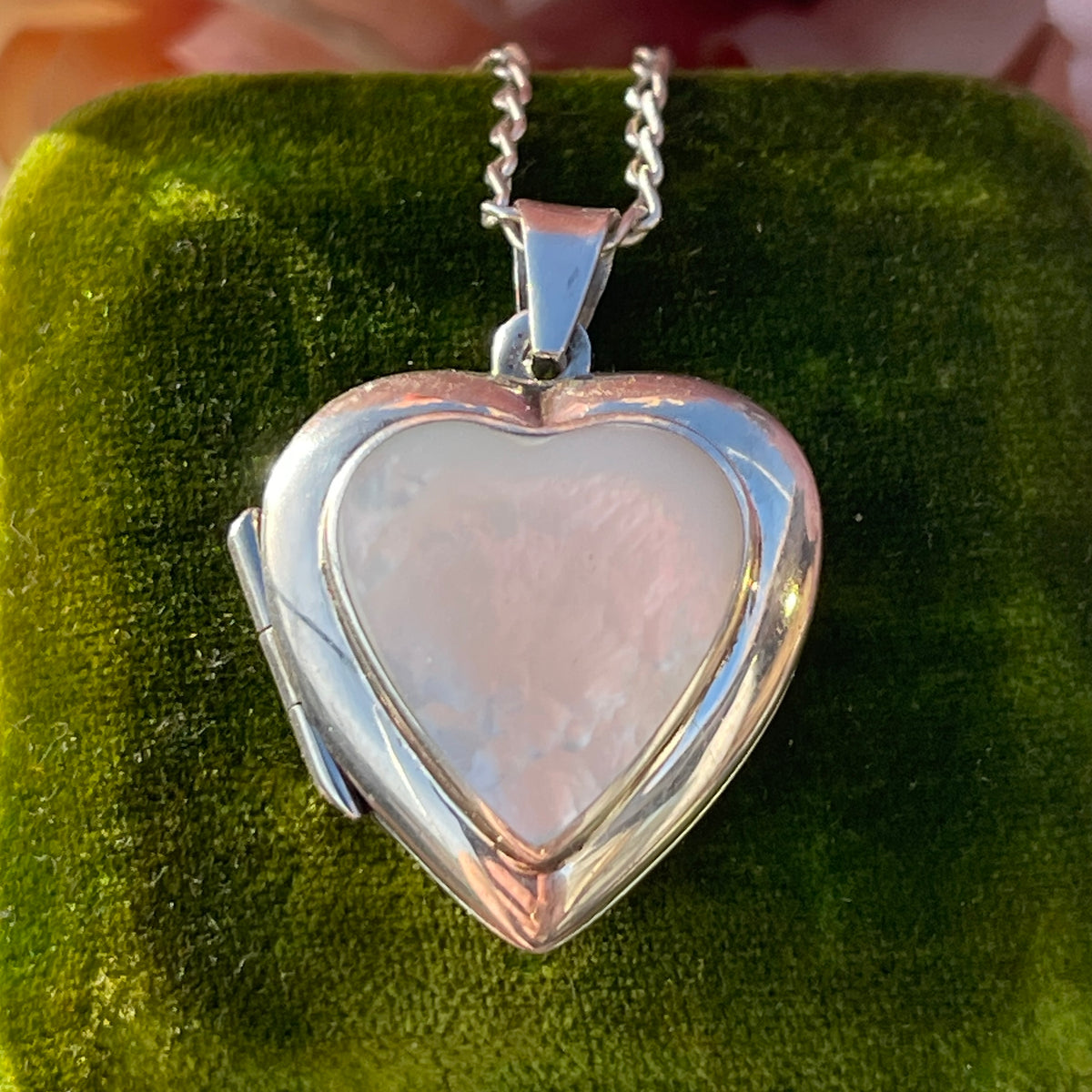 Vintage Sterling Silver Mother Of Pearl Heart Locket