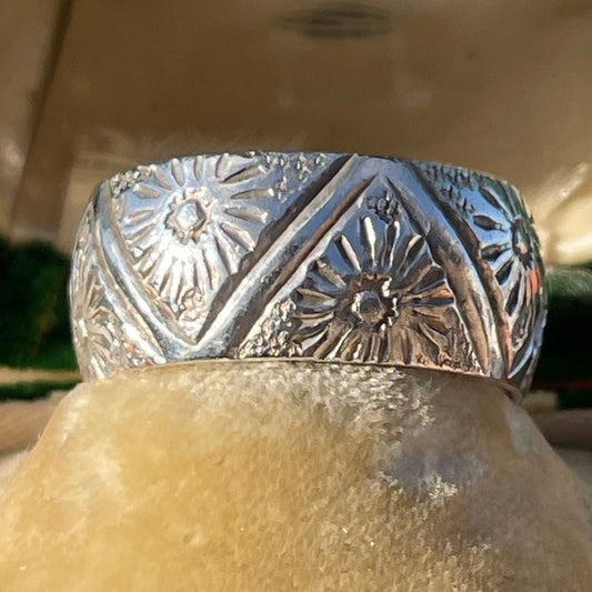 Vintage Sterling Silver Floral Chevron Engraved Thick Band Ring 10mm 1973 T