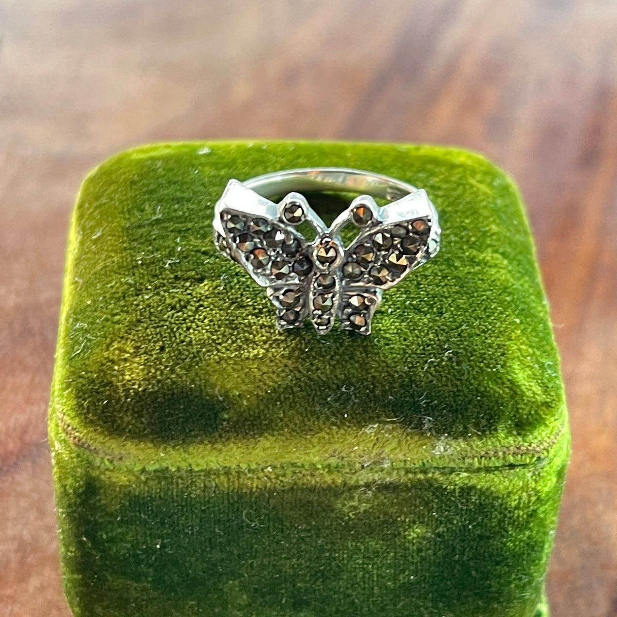 Unreleased: Vintage Sterling Silver Butterfly Marcasite Ring N