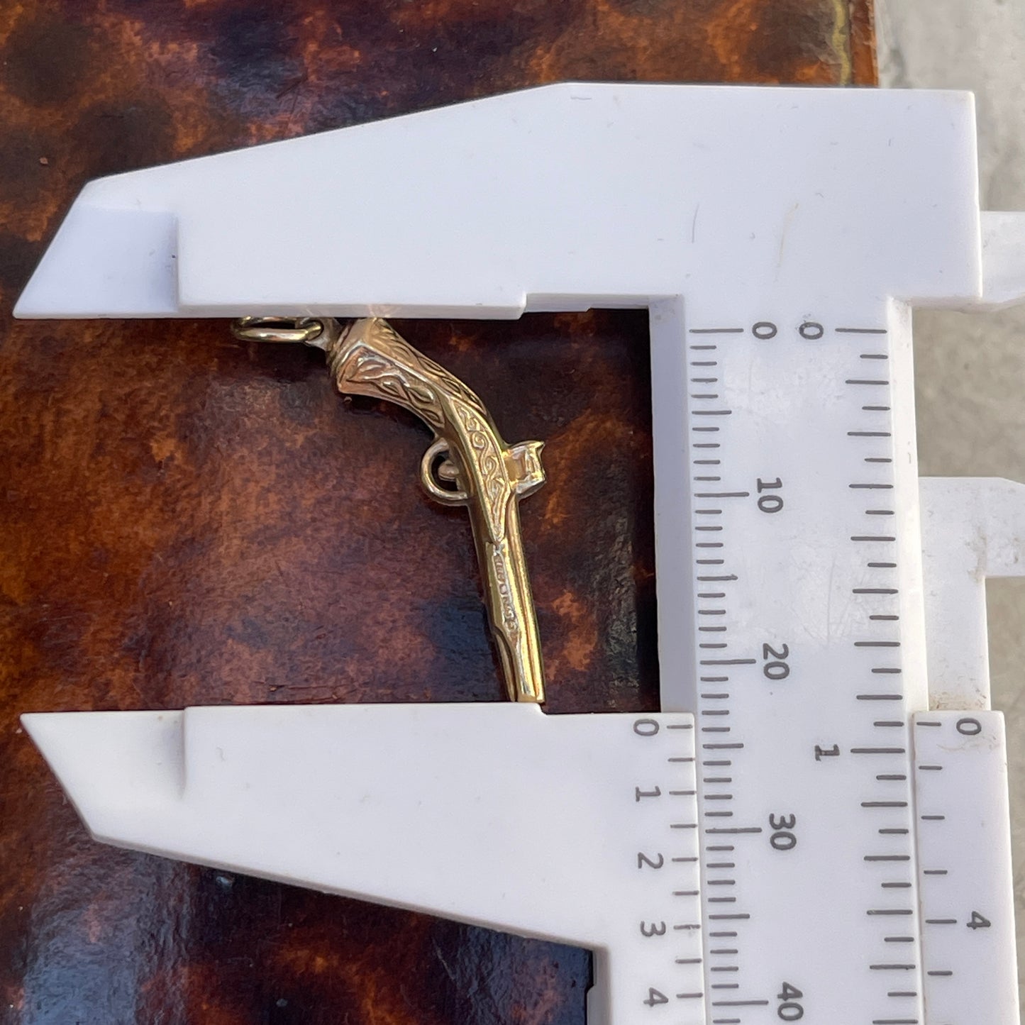 Vintage 9ct Gold Pistol Charm Antique Flintlock Gun Pendant 0.9g