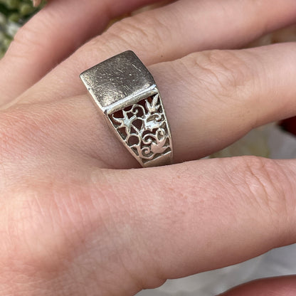 Unreleased: Antique Sterling Silver Openwork Filigree Signet Ring Q