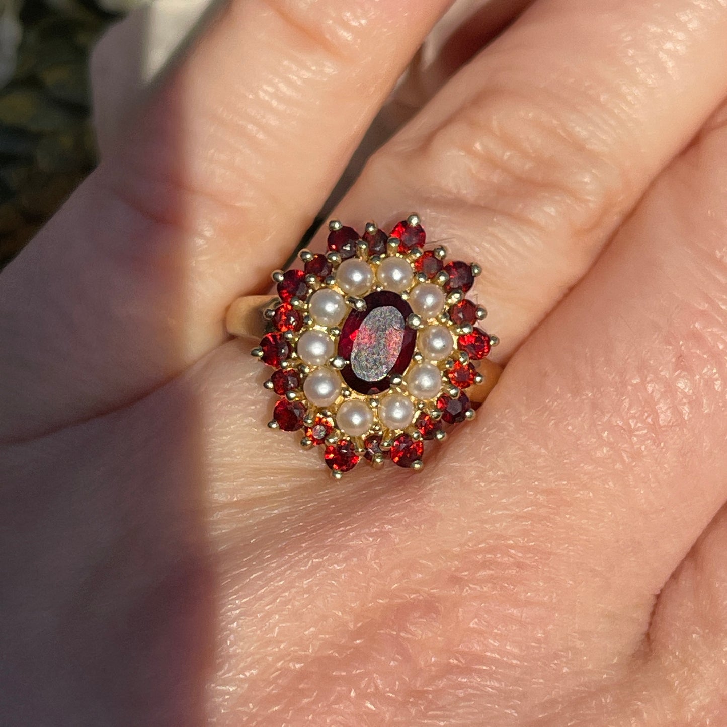 Vintage 9ct Gold Garnet And Pearl Ring Large Cocktail Victorian Revival P-Q 4.5g