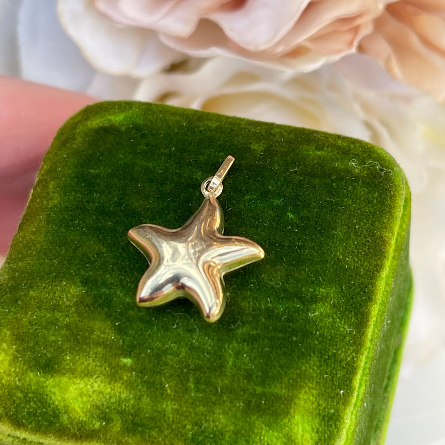 9ct Gold Star Fish Charm Rare Nautical Sea Life Ocean Yellow 0.5g