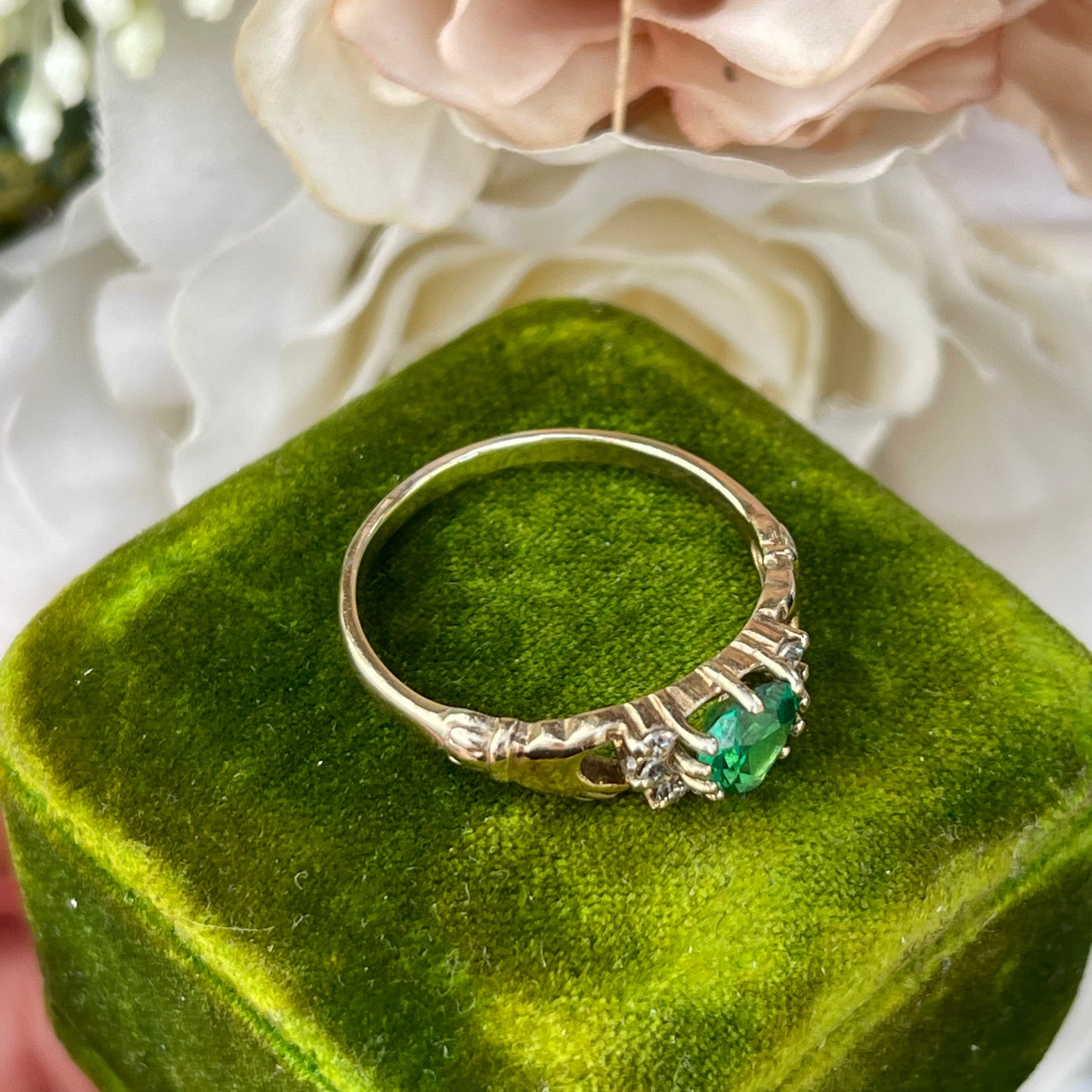Unreleased: Gold Gilt Silver Green Heart Hands Claddagh Ring S