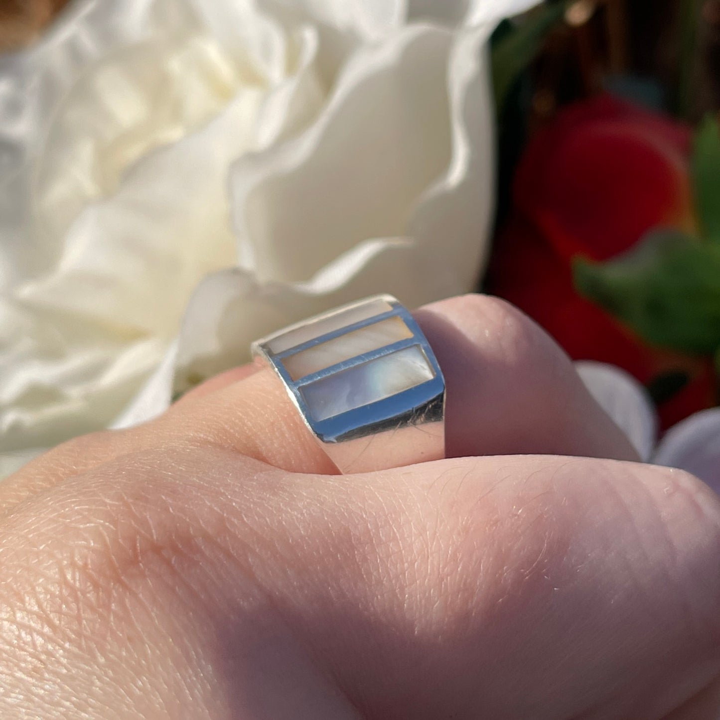 Vintage Sterling Silver Mother Of Pearl Panel Chunky Ring Q