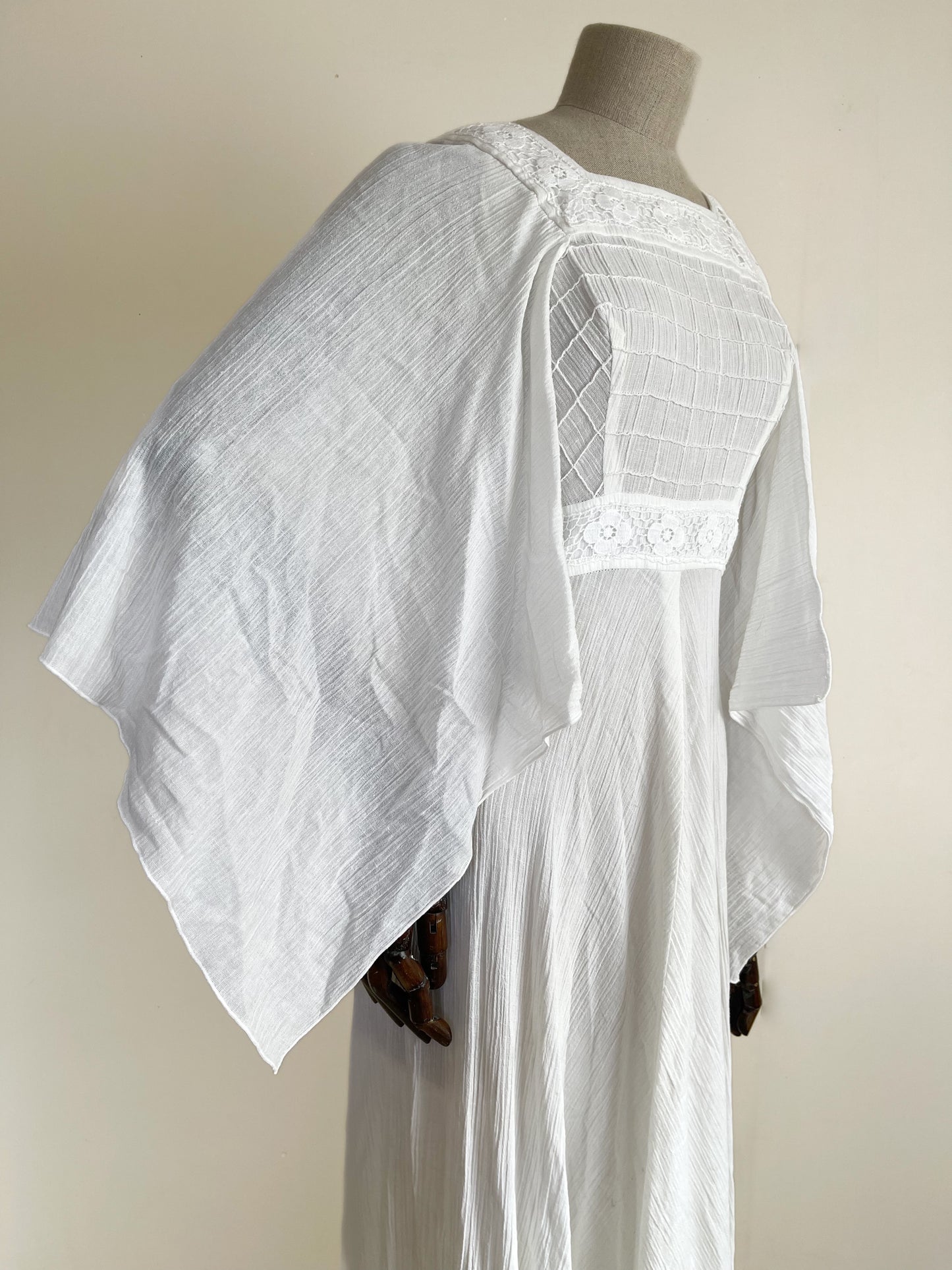 THE CHEESECLOTH ANGEL