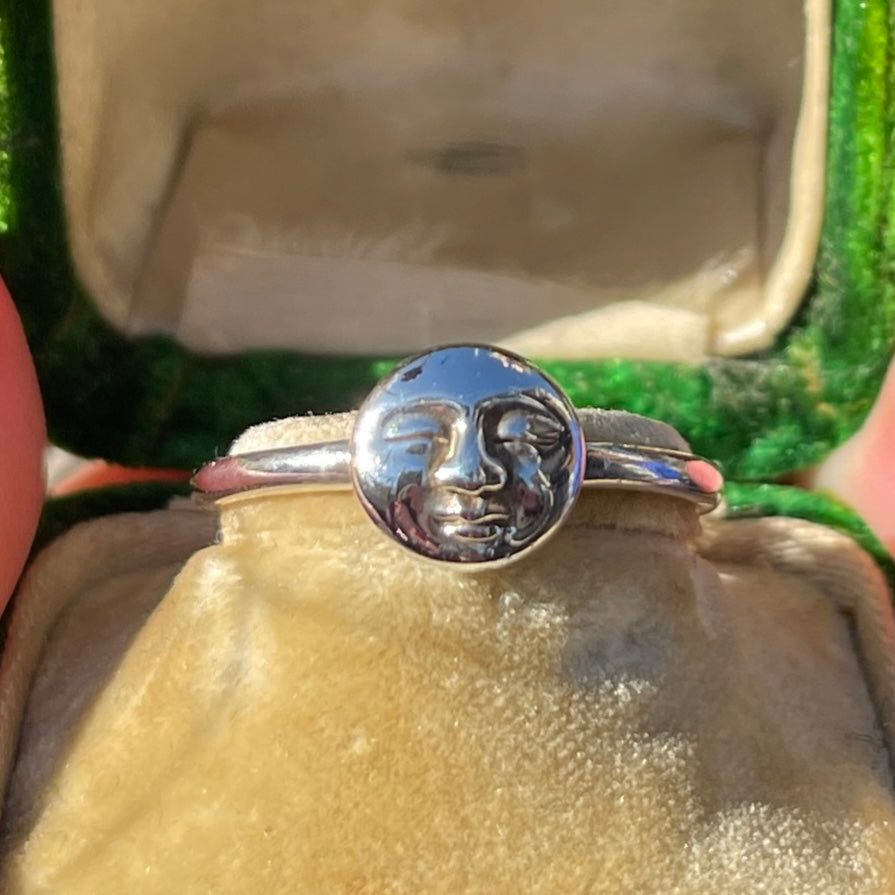 Sterling Silver Moon Face Ring Vintage Victorian Look Celestial Style As above U