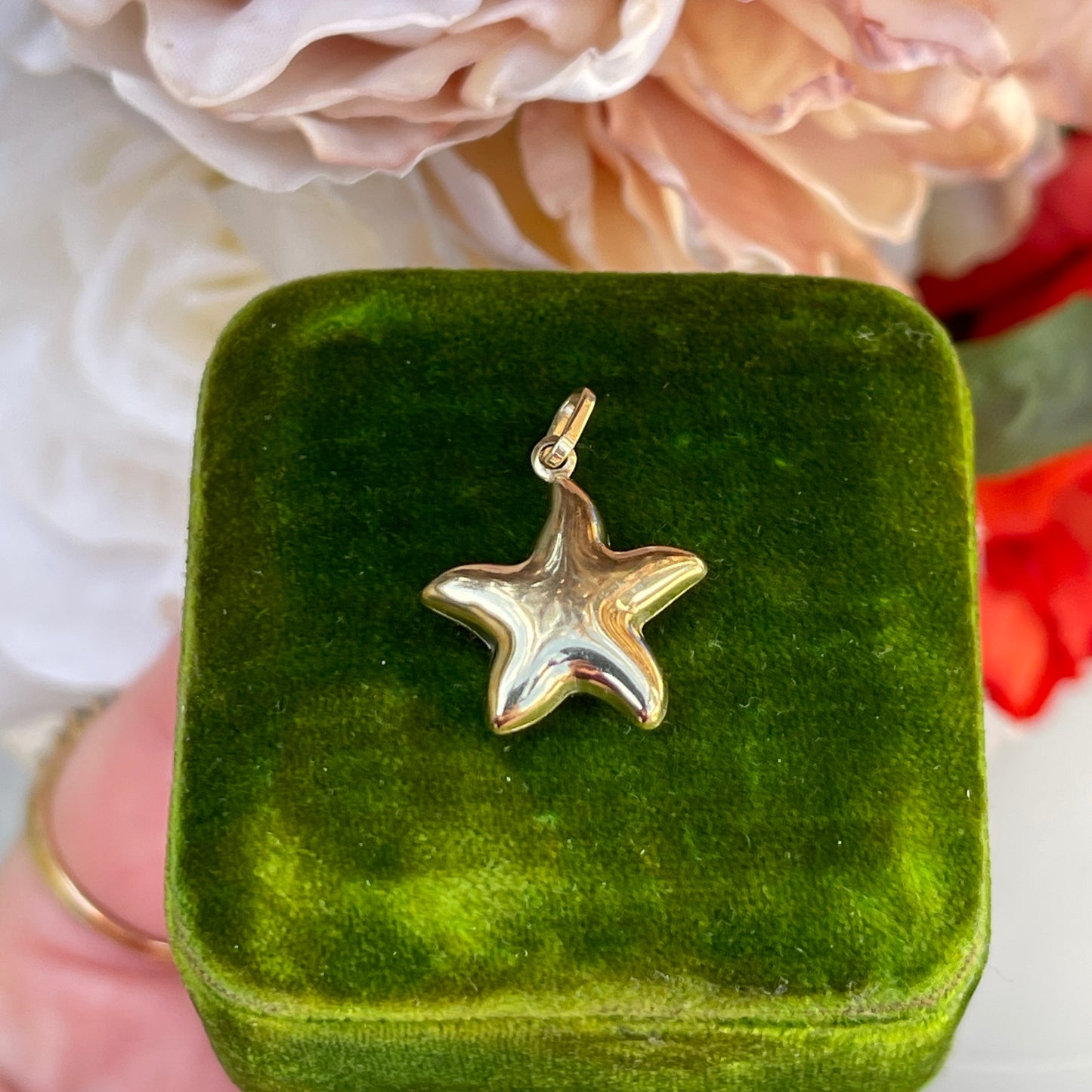 9ct Gold Star Fish Charm Rare Nautical Sea Life Ocean Yellow 0.5g