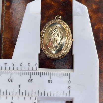 9ct Gold Quadruple Locket Pendant 4 Compartments Yellow Gold Engraved Rare 2.5g