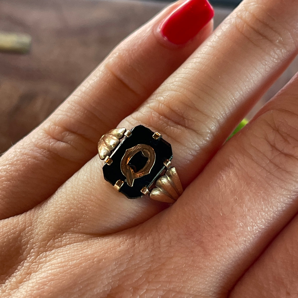 Unreleased: Antique Late Victorian Rolled Gold Q Initial Ring M