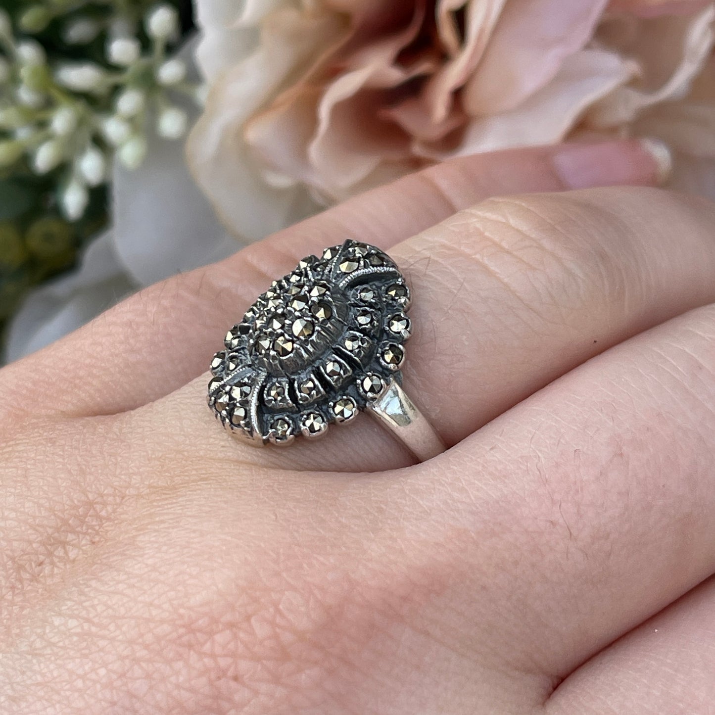 Unreleased: Art Deco Sterling Silver Marcasite Oval Flower Ring O