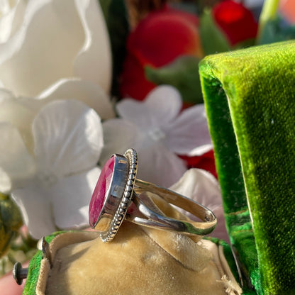 Vintage Sterling Silver Ruby Pink Statement Ring Q